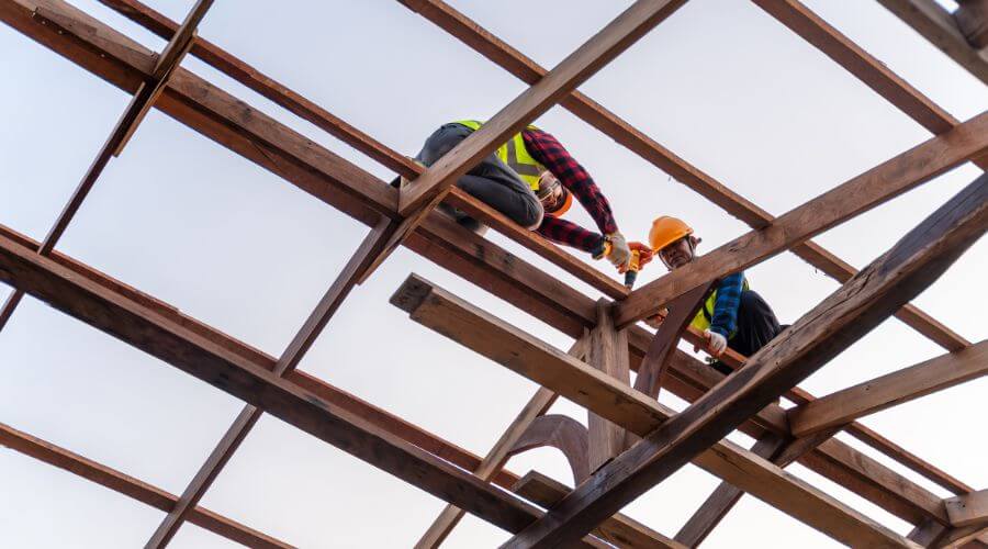 Expert Emergency Roof Repairs services in Lincolndale, NY